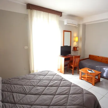 Del Pino 3* Cercola